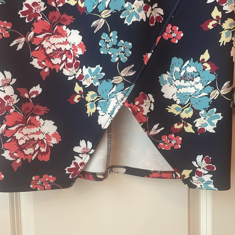 Simply Styled by Sears Floral Dress Size Small - Picture 5 of 9